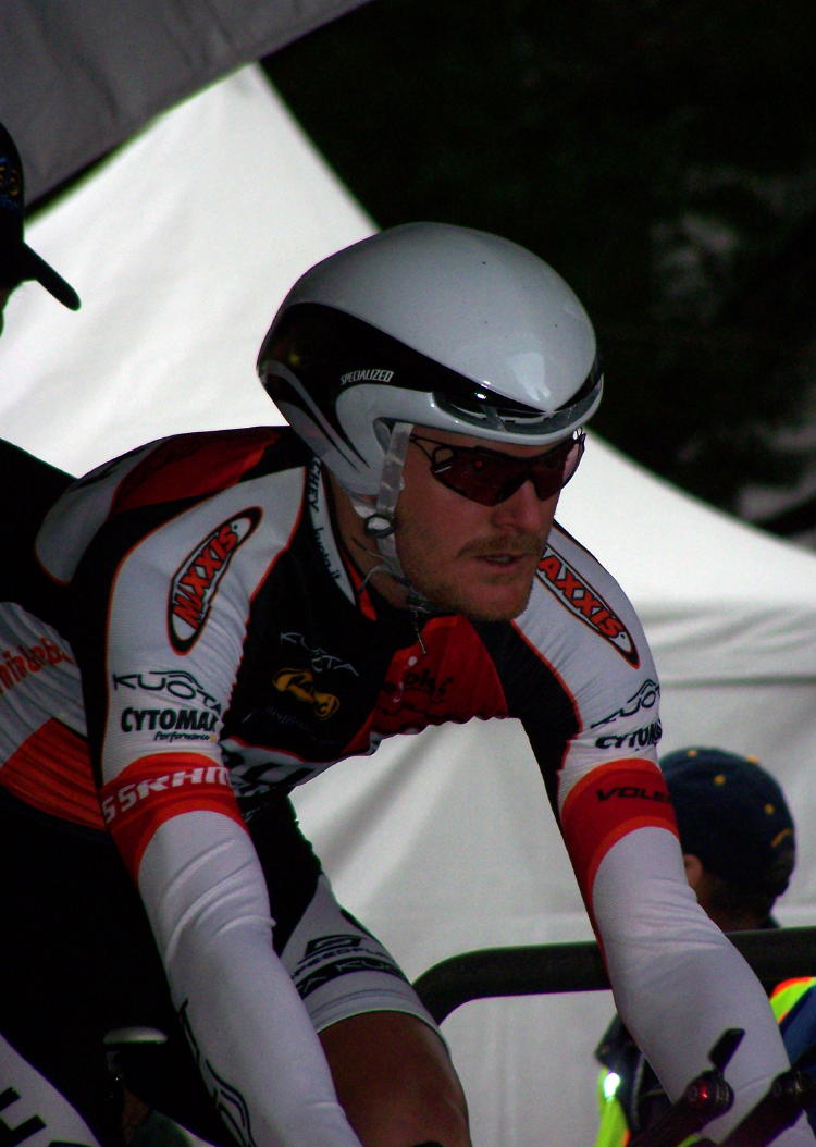 Floyd Landis awaiting his start